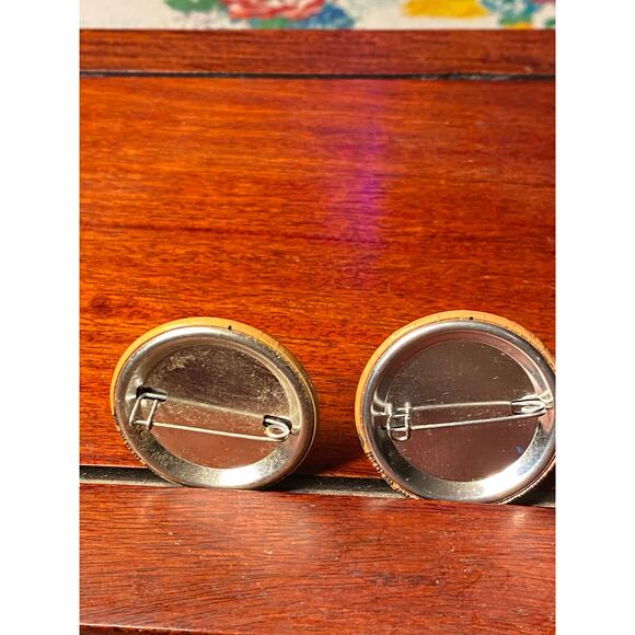 Lot of 2 Pin Back Buttons Badge Lapel "Rosa sat...Martin walked...Barack ran..." - Picture 5 of 6